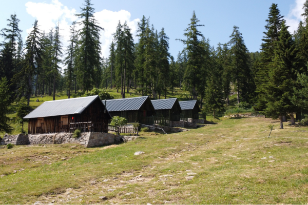 Cabanes les granges de la brasque